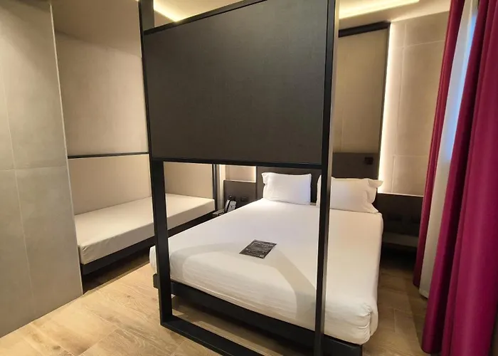 Kira 4* Μιλάνο